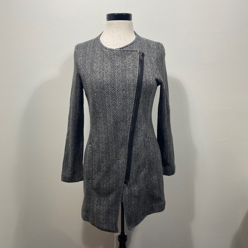 Banana Republic Women's Small Grey Herringbone Asymmetrical Zip Cardigan Blazer